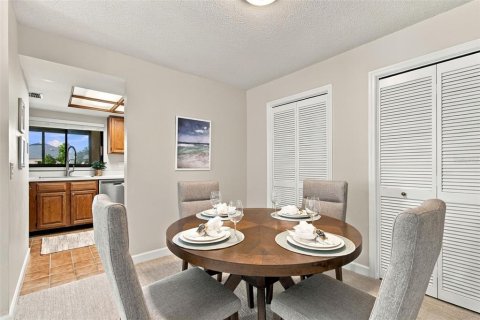 Condo in Tampa, Florida, 2 bedrooms  № 2380590 - photo 19
