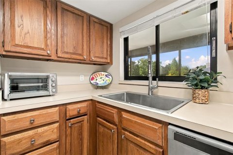 Condo in Tampa, Florida, 2 bedrooms  № 2380590 - photo 23