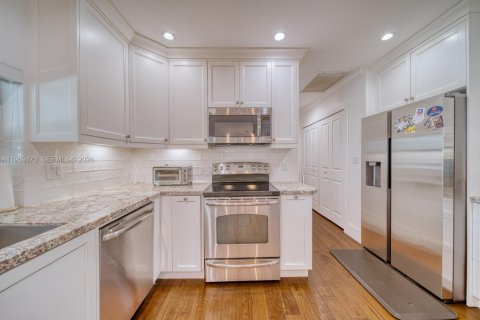 Villa ou maison à vendre à Miami, Floride: 4 chambres, 218.78 m2 № 2009065 - photo 11