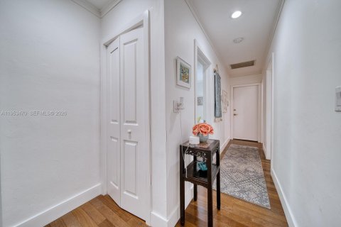 Villa ou maison à vendre à Miami, Floride: 4 chambres, 218.78 m2 № 2009065 - photo 22