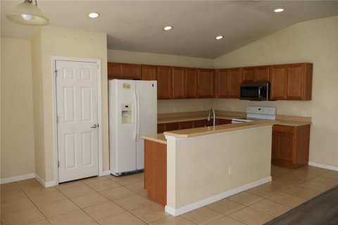 Villa ou maison à louer à Ocala, Floride: 4 chambres, 202.99 m2 № 2400947 - photo 7