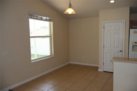Villa ou maison à louer à Ocala, Floride: 4 chambres, 202.99 m2 № 2400947 - photo 8