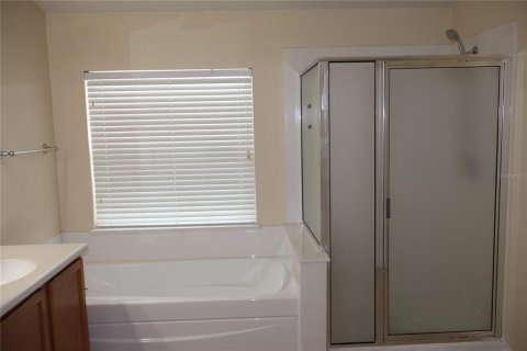 Villa ou maison à louer à Ocala, Floride: 4 chambres, 202.99 m2 № 2400947 - photo 12
