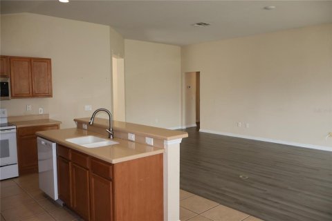 Villa ou maison à louer à Ocala, Floride: 4 chambres, 202.99 m2 № 2400947 - photo 9