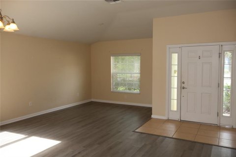 Villa ou maison à louer à Ocala, Floride: 4 chambres, 202.99 m2 № 2400947 - photo 5