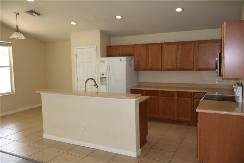 Villa ou maison à louer à Ocala, Floride: 4 chambres, 202.99 m2 № 2400947 - photo 6
