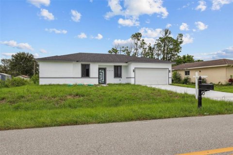 Casa en venta en Port Charlotte, Florida, 4 dormitorios, 151.99 m2 № 1902912 - foto 2