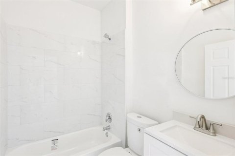 Casa en venta en Port Charlotte, Florida, 4 dormitorios, 151.99 m2 № 1902912 - foto 22