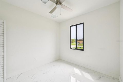 Casa en venta en Port Charlotte, Florida, 4 dormitorios, 151.99 m2 № 1902912 - foto 18