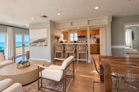 Villa ou maison à vendre à Treasure Island, Floride: 3 chambres, 222.22 m2 № 2432645 - photo 7