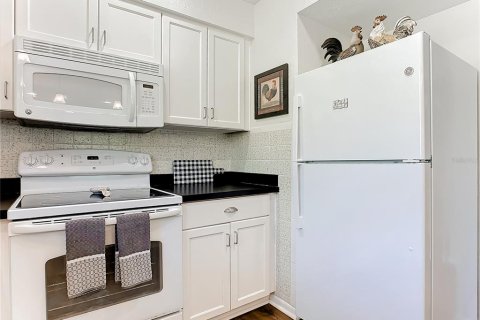 Купить кондоминиум в Деланд, Флорида 6 комнат, 107.4м2, № 1441369 - фото 12