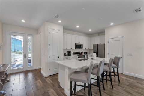 Touwnhouse à vendre à Kissimmee, Floride: 2 chambres, 129.51 m2 № 2375436 - photo 7
