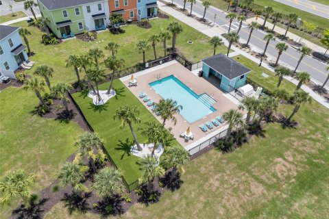 Touwnhouse à vendre à Kissimmee, Floride: 2 chambres, 129.51 m2 № 2375436 - photo 10