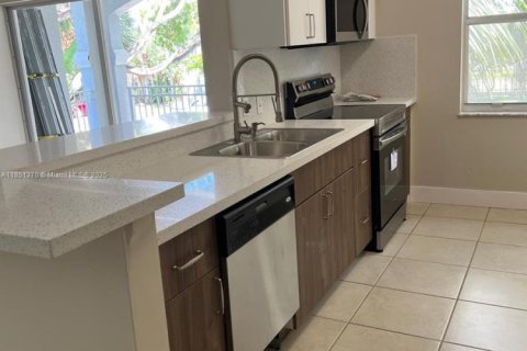 Condominio en venta en Pembroke Pines, Florida, 2 dormitorios, 101.36 m2 № 1957771 - foto 14