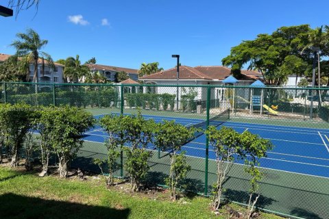 Condominio en venta en Pembroke Pines, Florida, 2 dormitorios, 101.36 m2 № 1957771 - foto 4