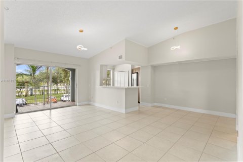 Condominio en venta en Pembroke Pines, Florida, 2 dormitorios, 101.36 m2 № 1957771 - foto 19