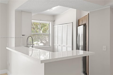 Condominio en venta en Pembroke Pines, Florida, 2 dormitorios, 101.36 m2 № 1957771 - foto 30