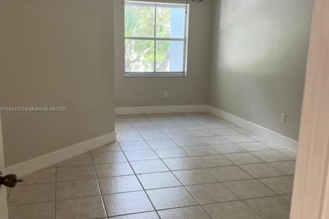 Condominio en venta en Pembroke Pines, Florida, 2 dormitorios, 101.36 m2 № 1957771 - foto 9