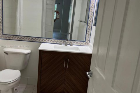 Condominio en venta en Pembroke Pines, Florida, 2 dormitorios, 101.36 m2 № 1957771 - foto 11