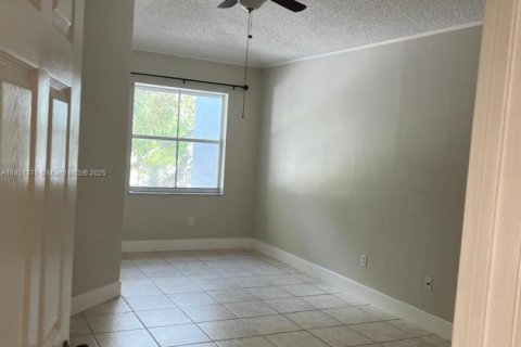 Condominio en venta en Pembroke Pines, Florida, 2 dormitorios, 101.36 m2 № 1957771 - foto 8