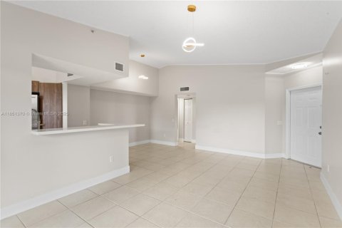 Condominio en venta en Pembroke Pines, Florida, 2 dormitorios, 101.36 m2 № 1957771 - foto 20