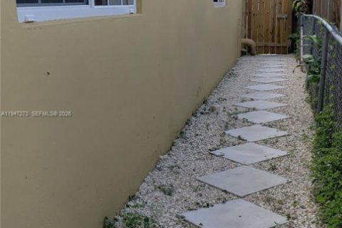 Снять в аренду виллу или дом в Майами, Флорида 2 спальни, 193.14м2, № 2003501 - фото 13