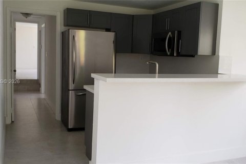 Снять в аренду виллу или дом в Майами, Флорида 2 спальни, 193.14м2, № 2003501 - фото 5