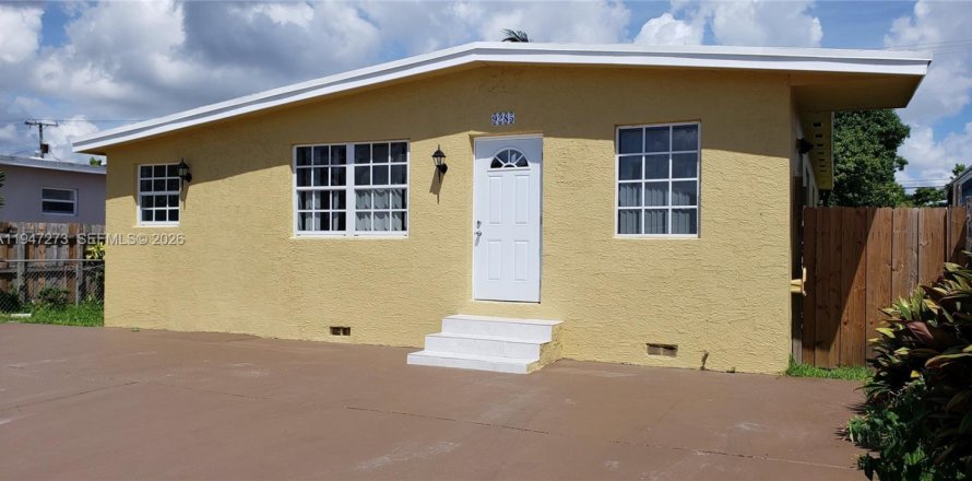 Дом в Майами, Флорида 2 спальни, 193.14м2 № 2003501