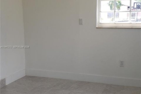 Снять в аренду виллу или дом в Майами, Флорида 2 спальни, 193.14м2, № 2003501 - фото 11