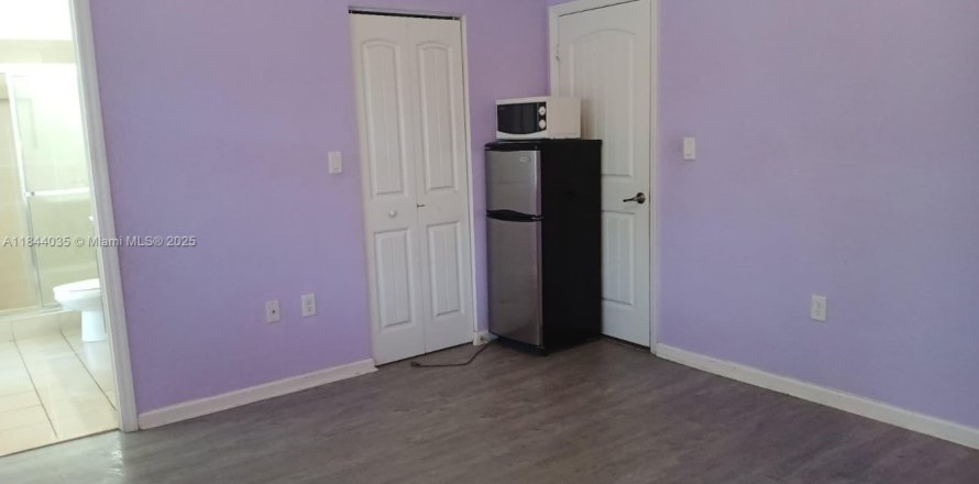 Immobilier commercial à Miami, Floride 1 chambre, 143.53 m2 № 1845999