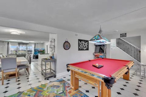 House in Tampa, Florida 4 bedrooms, 219.25 sq.m. № 2226107 - photo 21