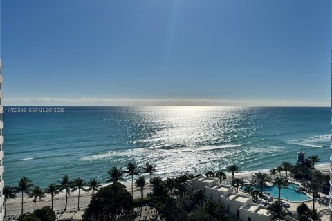 Condo à Hollywood, Floride, 2 chambres  № 2038646