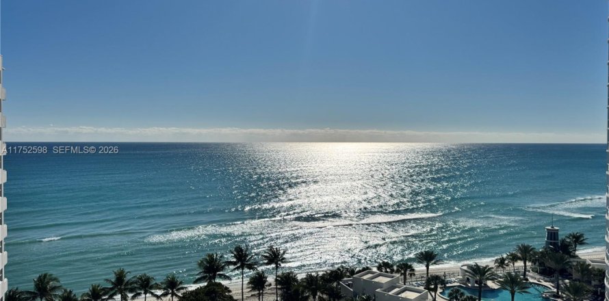 Condo à Hollywood, Floride, 2 chambres  № 2038646