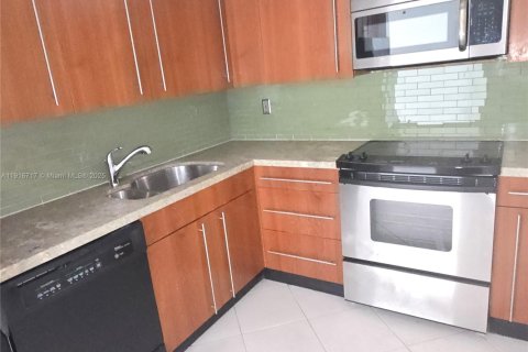 Copropriété à vendre à Miami Beach, Floride: 2 chambres, 82.68 m2 № 1972010 - photo 12