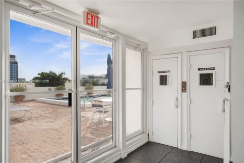 Copropriété à vendre à Miami Beach, Floride: 2 chambres, 82.68 m2 № 1972010 - photo 9