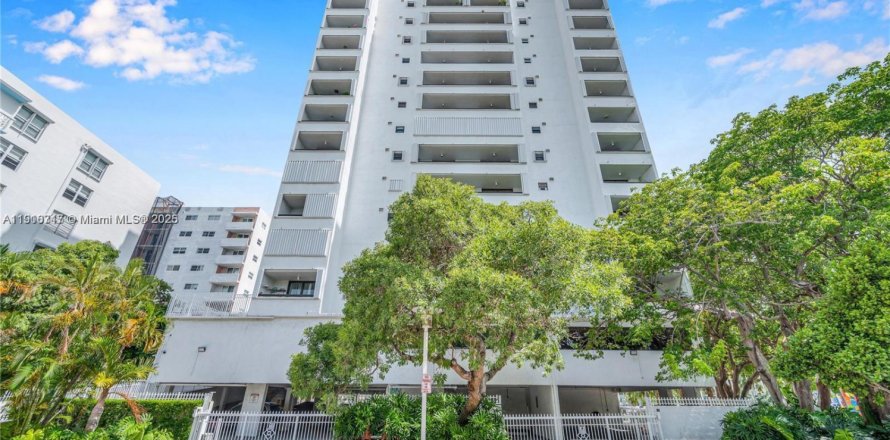 Condo à Miami Beach, Floride, 2 chambres  № 1972010