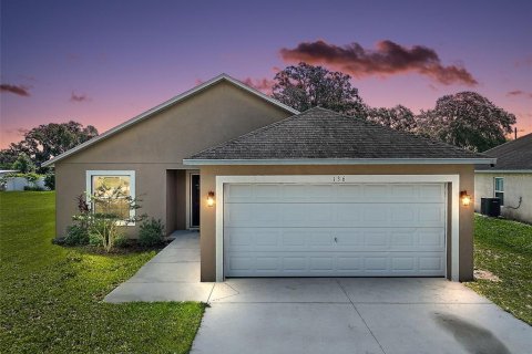House in Groveland, Florida 3 bedrooms, 139.73 sq.m. № 1835386 - photo 1