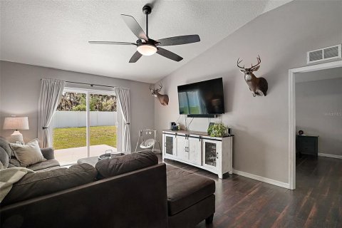 House in Groveland, Florida 3 bedrooms, 139.73 sq.m. № 1835386 - photo 11