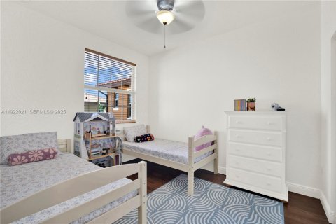 Купить таунхаус в Пемброк-Пайнс, Флорида 3 спальни, 169.64м2, № 1977165 - фото 18