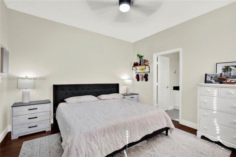 Купить таунхаус в Пемброк-Пайнс, Флорида 3 спальни, 169.64м2, № 1977165 - фото 20