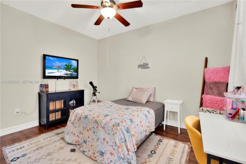 Купить таунхаус в Пемброк-Пайнс, Флорида 3 спальни, 169.64м2, № 1977165 - фото 16