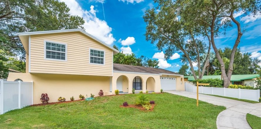 Casa en Tampa, Florida 4 dormitorios, 158.86 m2 № 1870375