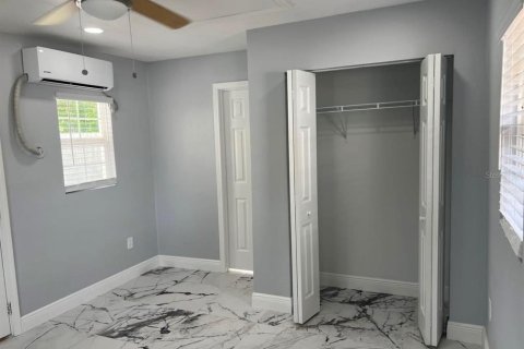 Casa en venta en Tampa, Florida, 4 dormitorios, 158.86 m2 № 1870375 - foto 19