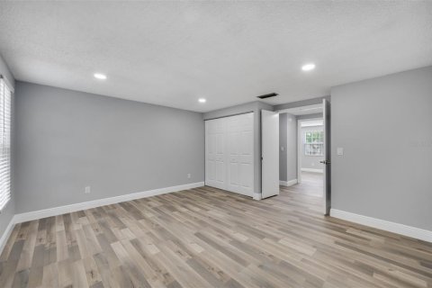 Casa en venta en Tampa, Florida, 4 dormitorios, 158.86 m2 № 1870375 - foto 7
