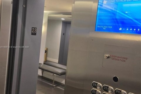 Купить кондоминиум в Бей-Харбор-Айлендс, Флорида 2 спальни, 121.05м2, № 1966116 - фото 10