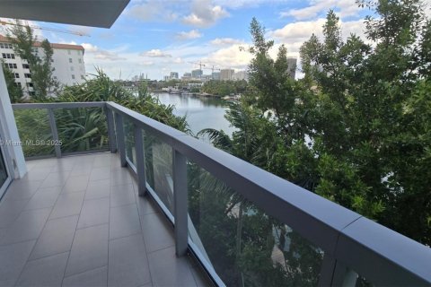 Купить кондоминиум в Бей-Харбор-Айлендс, Флорида 2 спальни, 121.05м2, № 1966116 - фото 26