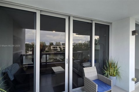 Купить кондоминиум в Бей-Харбор-Айлендс, Флорида 2 спальни, 121.05м2, № 1966116 - фото 24