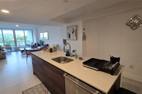 Купить кондоминиум в Бей-Харбор-Айлендс, Флорида 2 спальни, 121.05м2, № 1966116 - фото 17