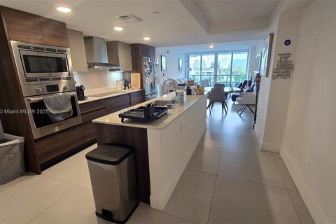 Купить кондоминиум в Бей-Харбор-Айлендс, Флорида 2 спальни, 121.05м2, № 1966116 - фото 16