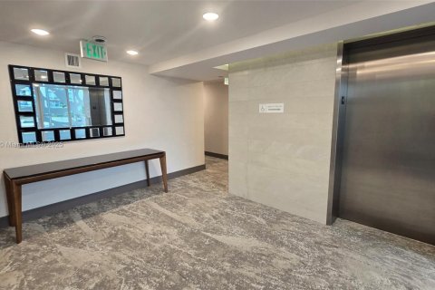 Купить кондоминиум в Бей-Харбор-Айлендс, Флорида 2 спальни, 121.05м2, № 1966116 - фото 9